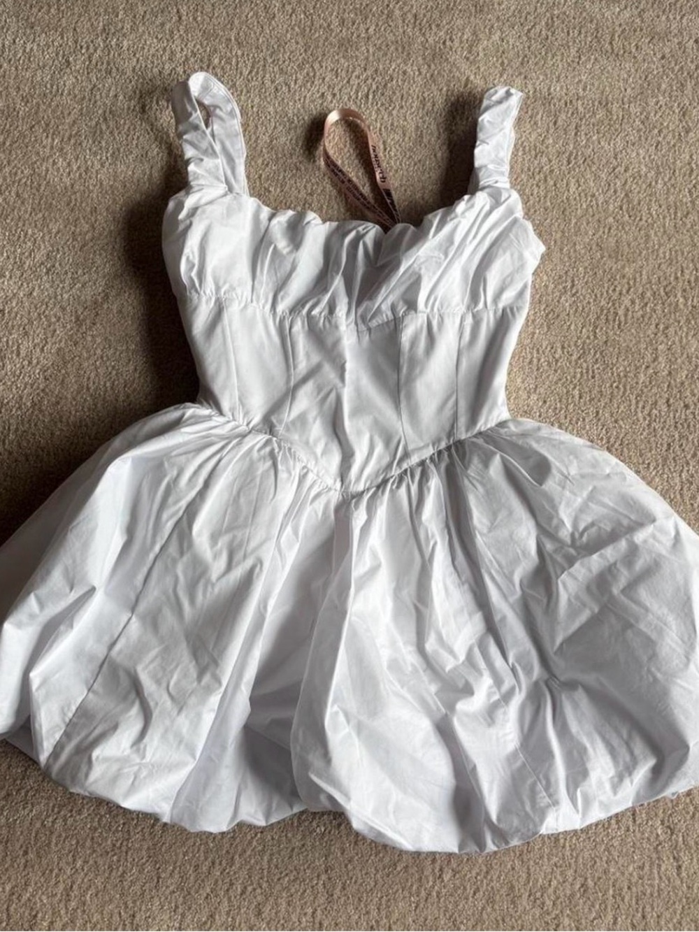 House of CB “Le Puff” dress - Picture 3 of 6